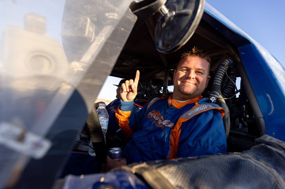 Adam Householder Wins 2025 Parker 400 Unlimited Race