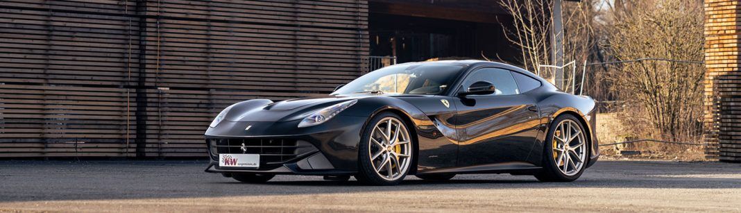 The perfect driving experience: The Ferrari F12 Berlinetta with KW V5 coilover kit and hydraulic lift system