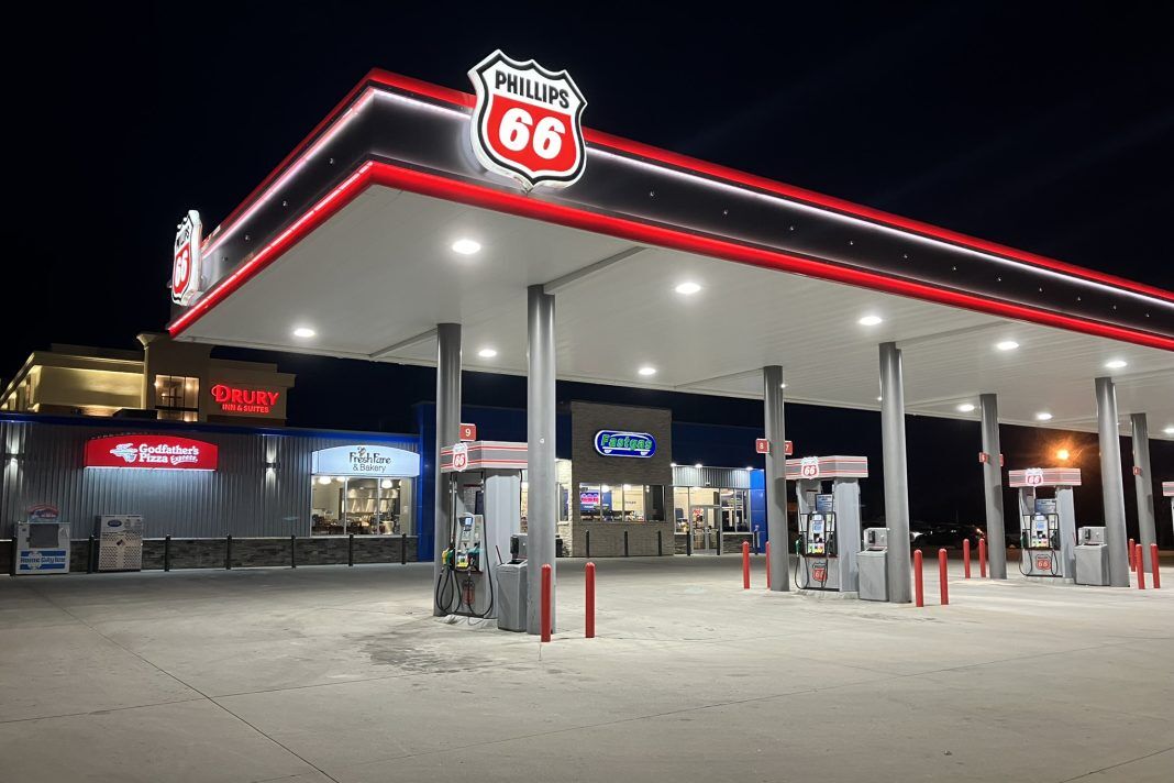 What a Strait of Hormuz Closure Could Mean for the Automotive Industry